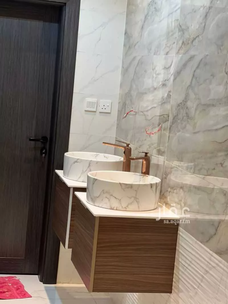 6 bedroom villa in Dhahrat Laban 11