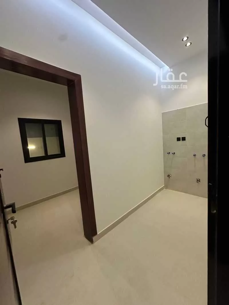 6 bedroom villa in Al Janadriyah 11