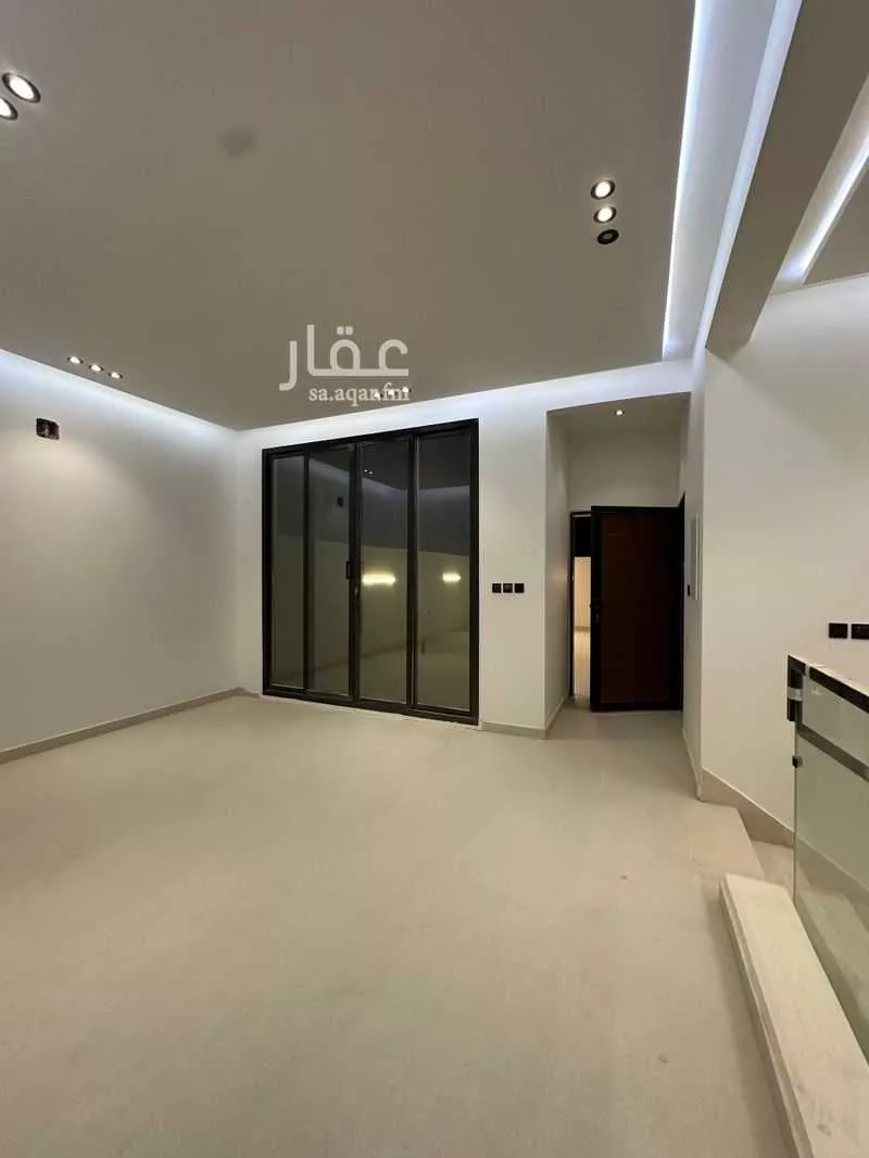 6 bedroom villa in Al Janadriyah 16
