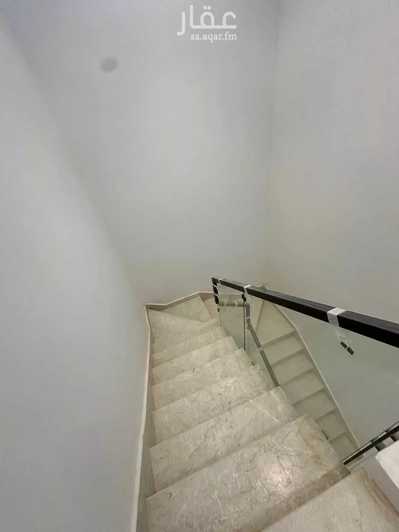 6 bedroom villa in Al Janadriyah 17