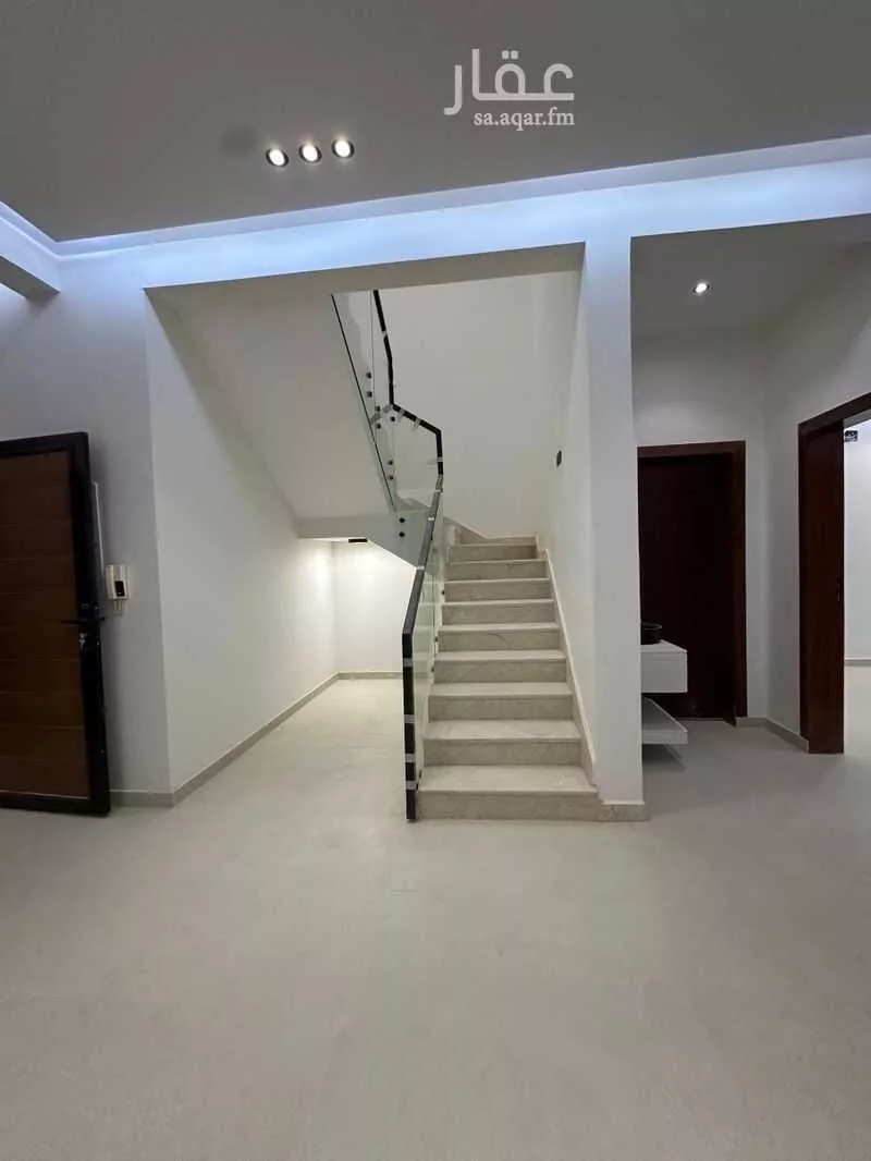6 bedroom villa in Al Janadriyah 21