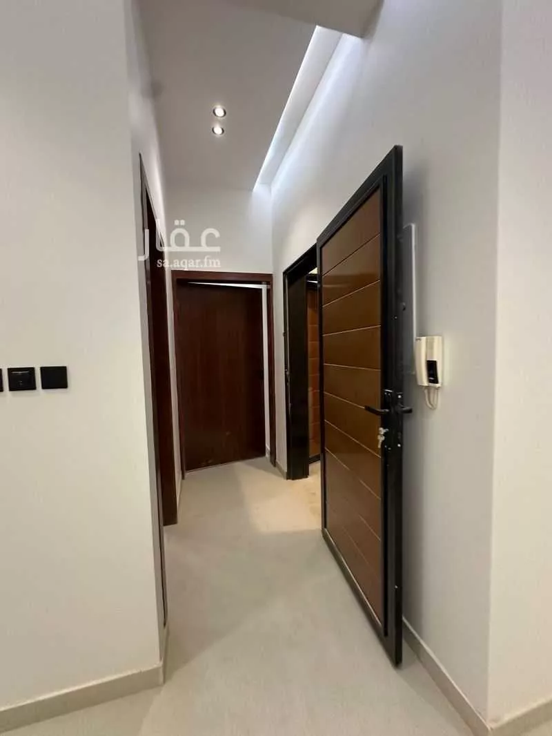 6 bedroom villa in Al Janadriyah 23