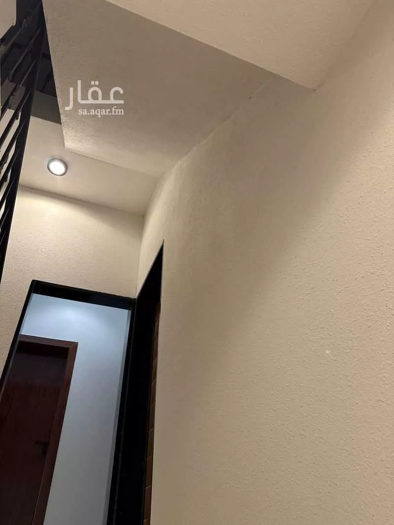6 bedroom villa in Al Janadriyah 5