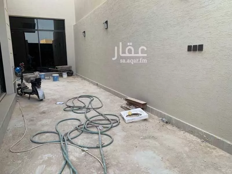 8 bedroom villa in Dhahrat Laban 2