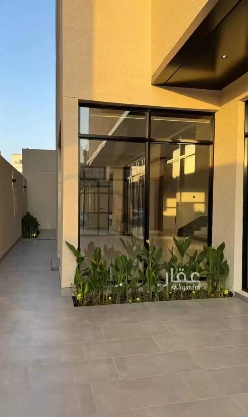 5 bedroom villa in Al Narjis 8