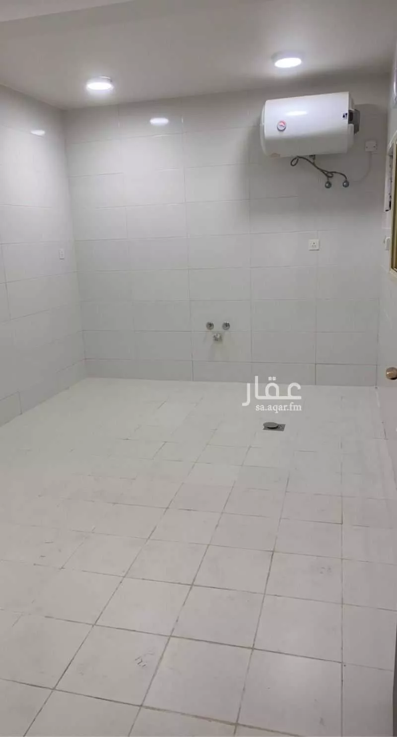 شقة 4 غرف في الشرق 10