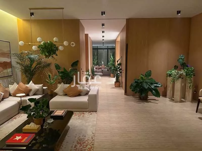 5 bedroom villa in Al Malqa 14