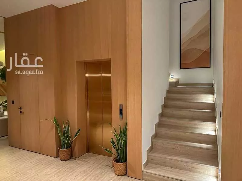 5 bedroom villa in Al Malqa 15