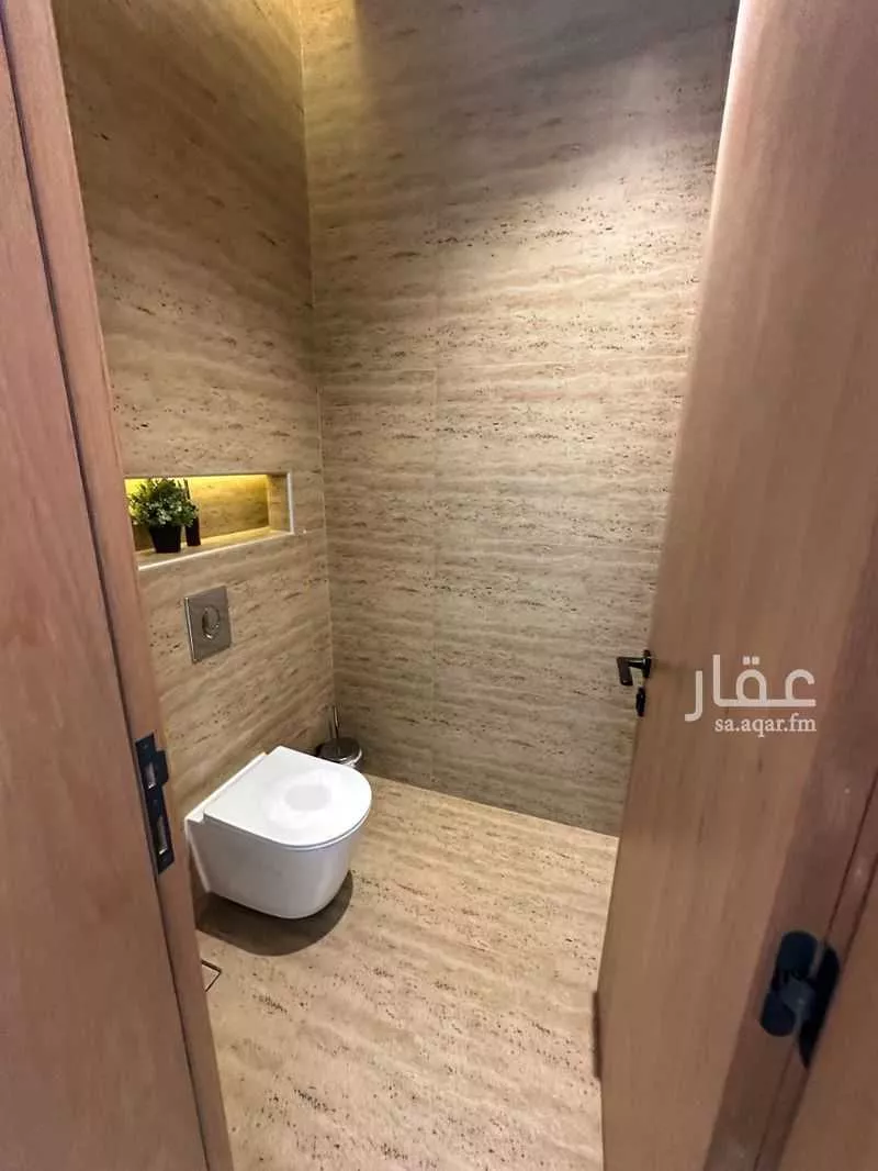 5 bedroom villa in Al Malqa 17