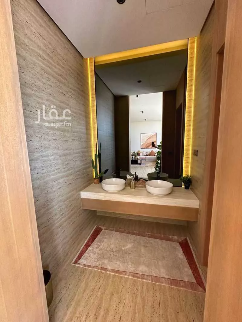 5 bedroom villa in Al Malqa 18