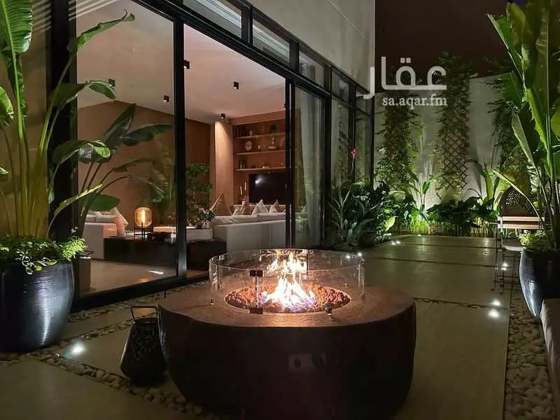 5 bedroom villa in Al Malqa 8