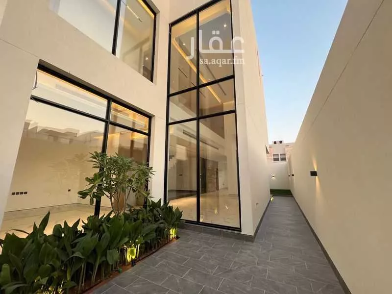 5 bedroom villa in Al Narjis 6