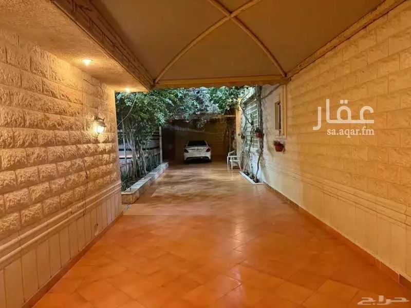 فيلا 15 غرف في الندى 13