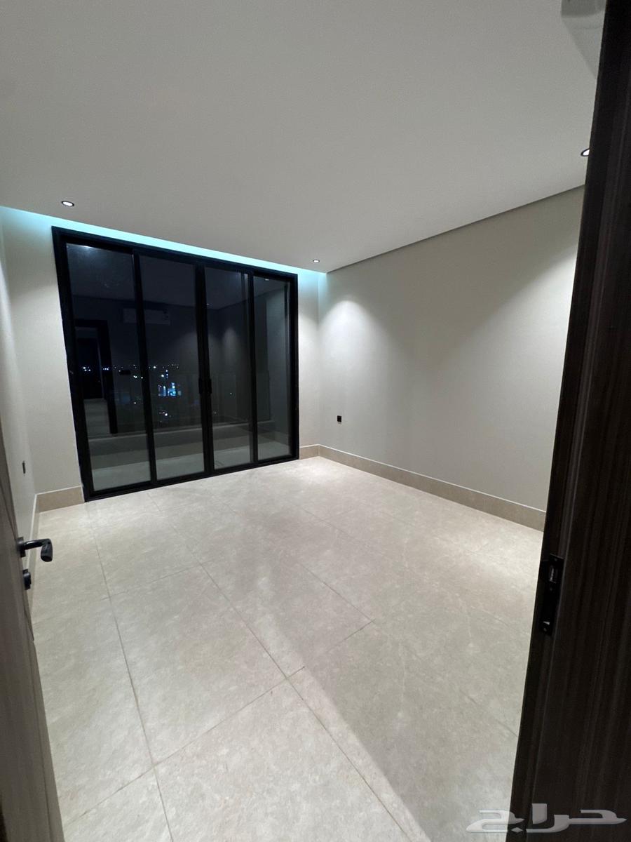 5 bedroom apartment in Al Hamra 2