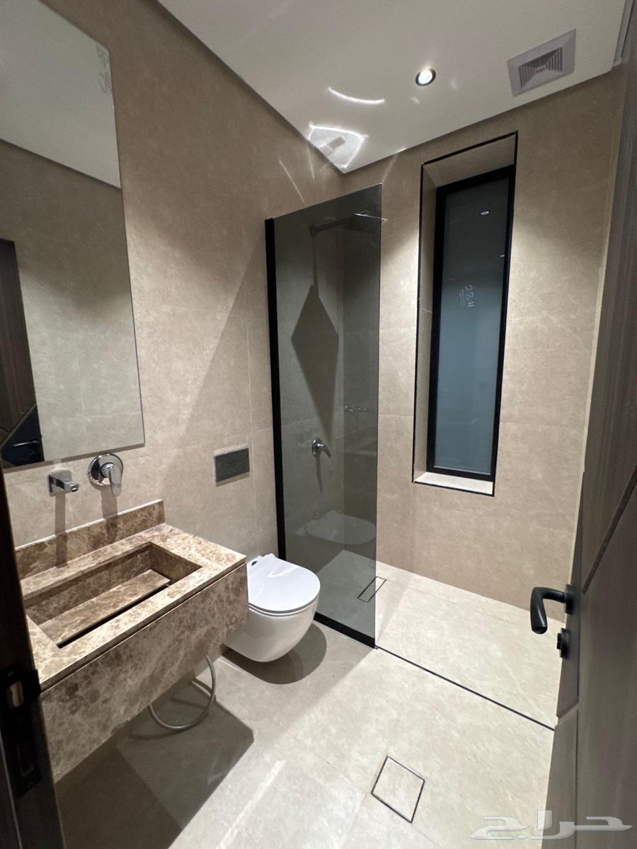 5 bedroom apartment in Al Hamra 5