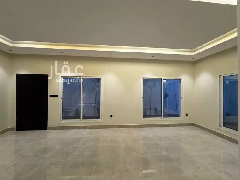5 bedroom villa in Al Aridh 8
