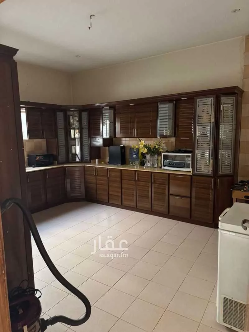 20 bedroom apartment in Ishbiliyah 2