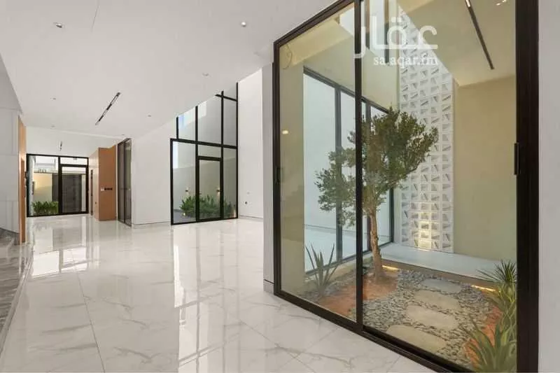 5 bedroom villa in Al Narjis 9
