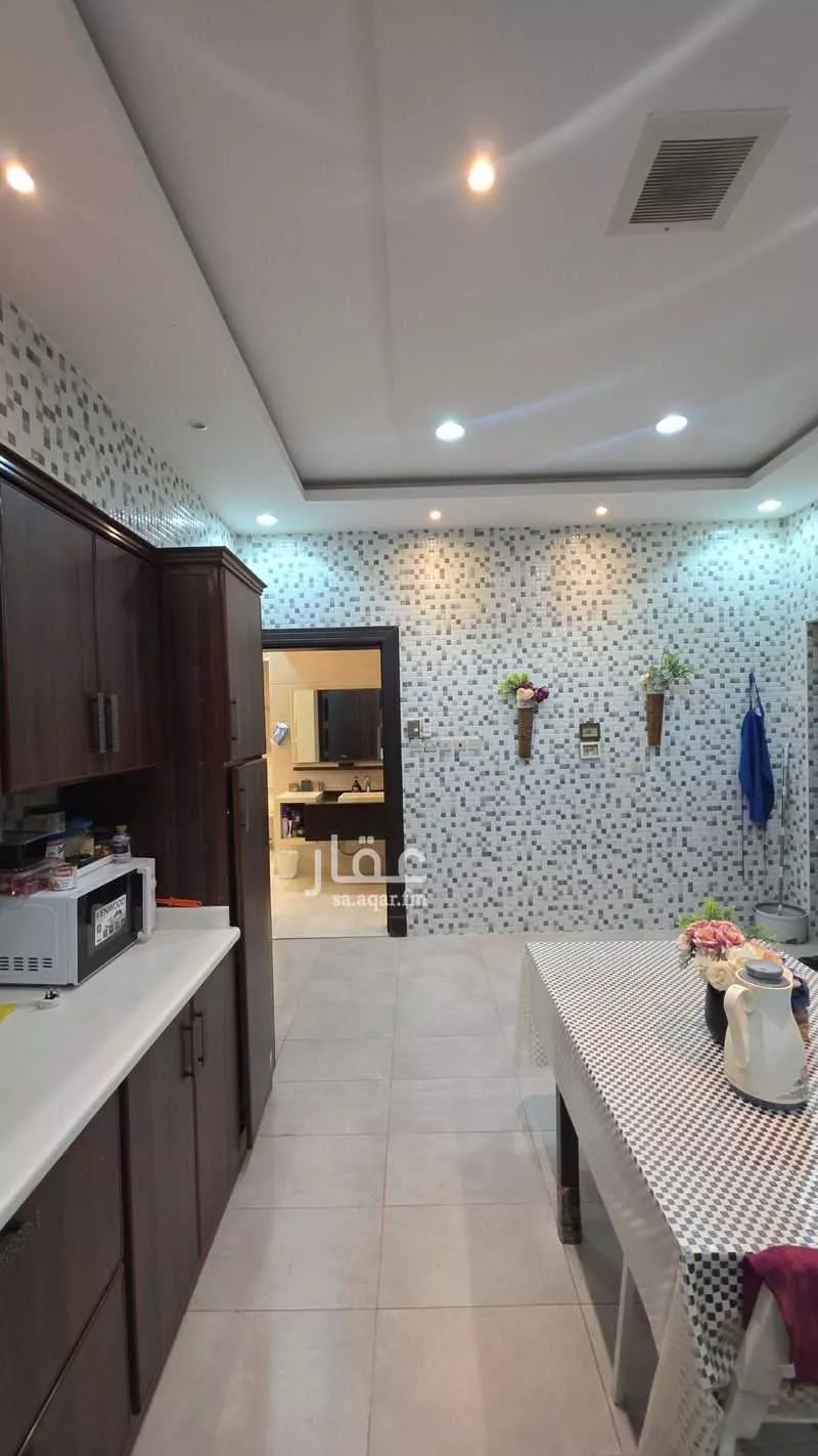 5 bedroom villa in Al Yasmin 12