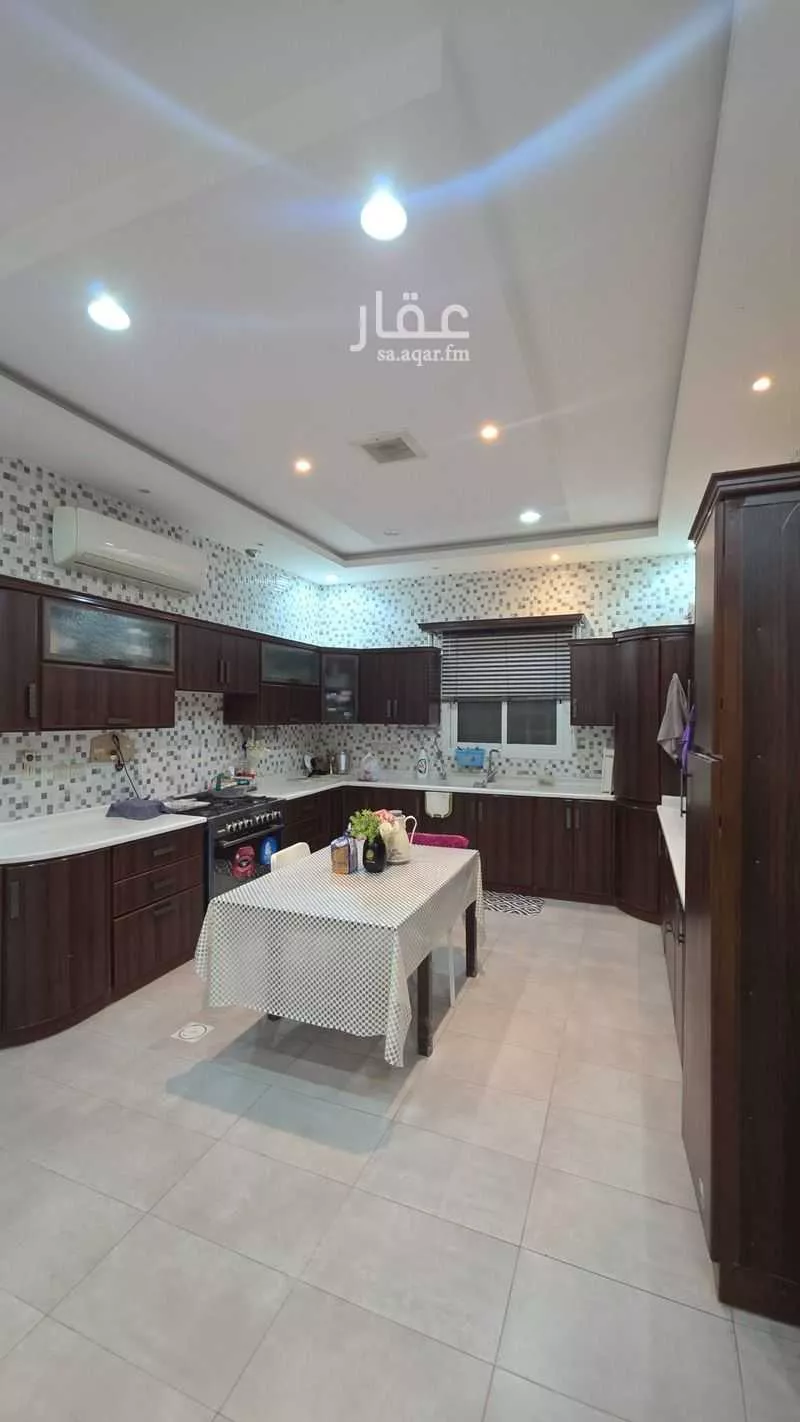 5 bedroom villa in Al Yasmin 13