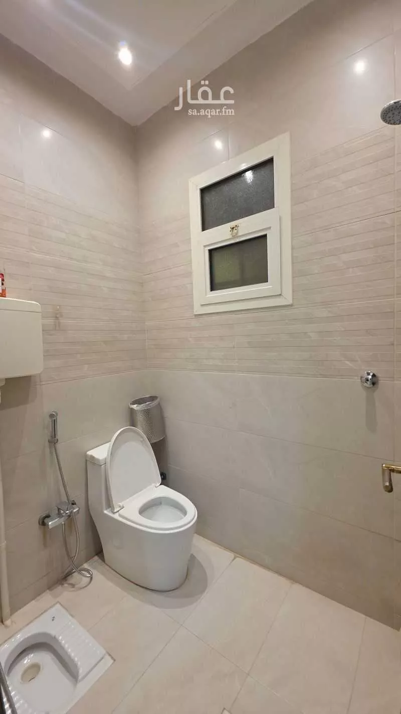 5 bedroom villa in Al Yasmin 16