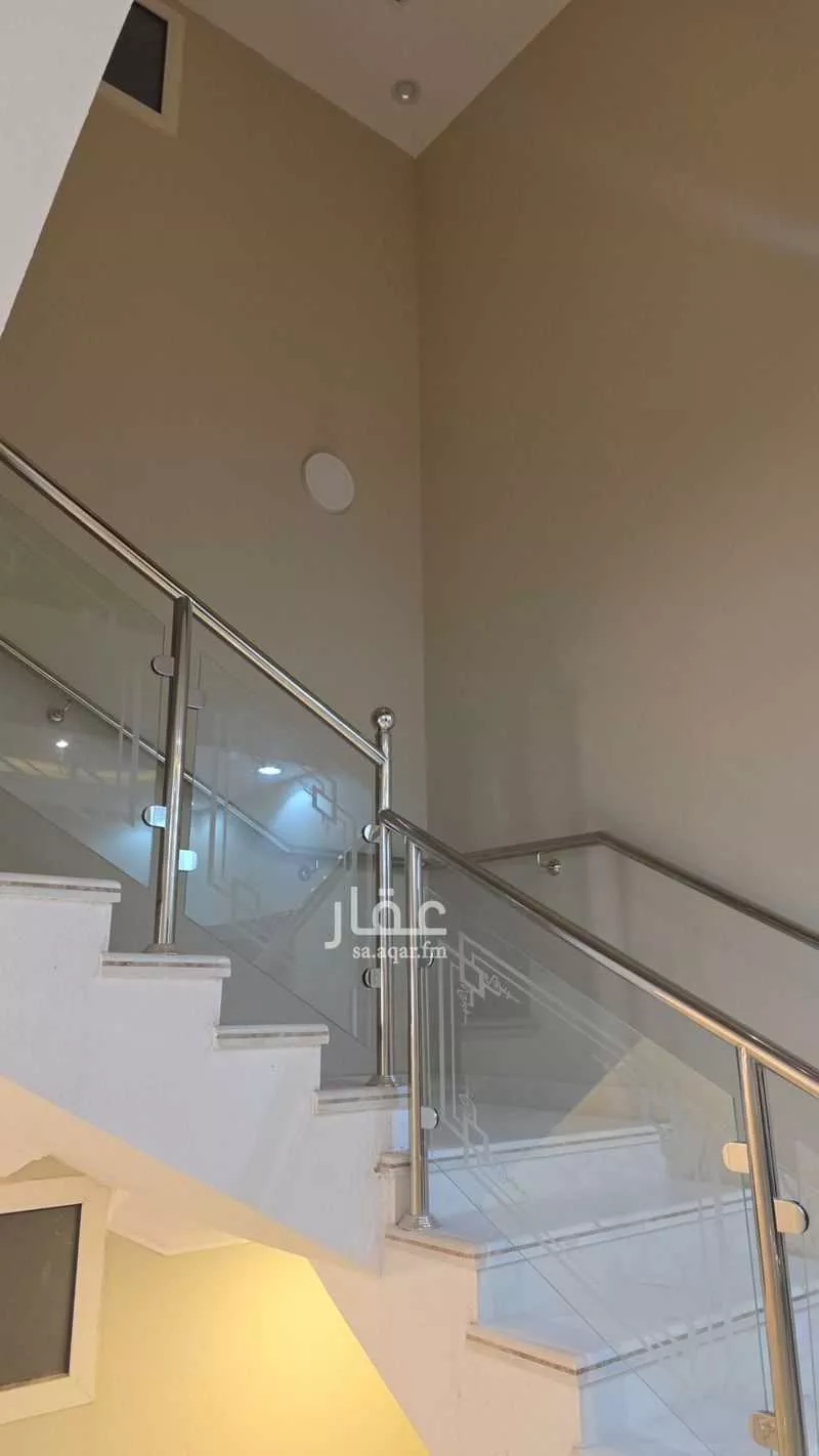 5 bedroom villa in Al Yasmin 18