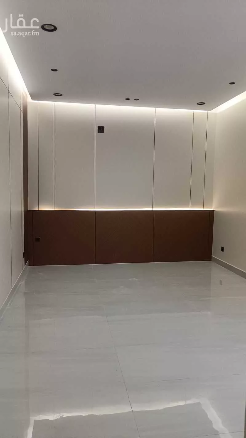 4 bedroom villa in Al Janadriyah 3