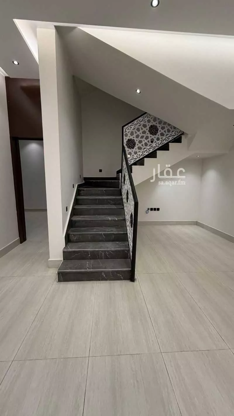5 bedroom villa in An Nadhim 7