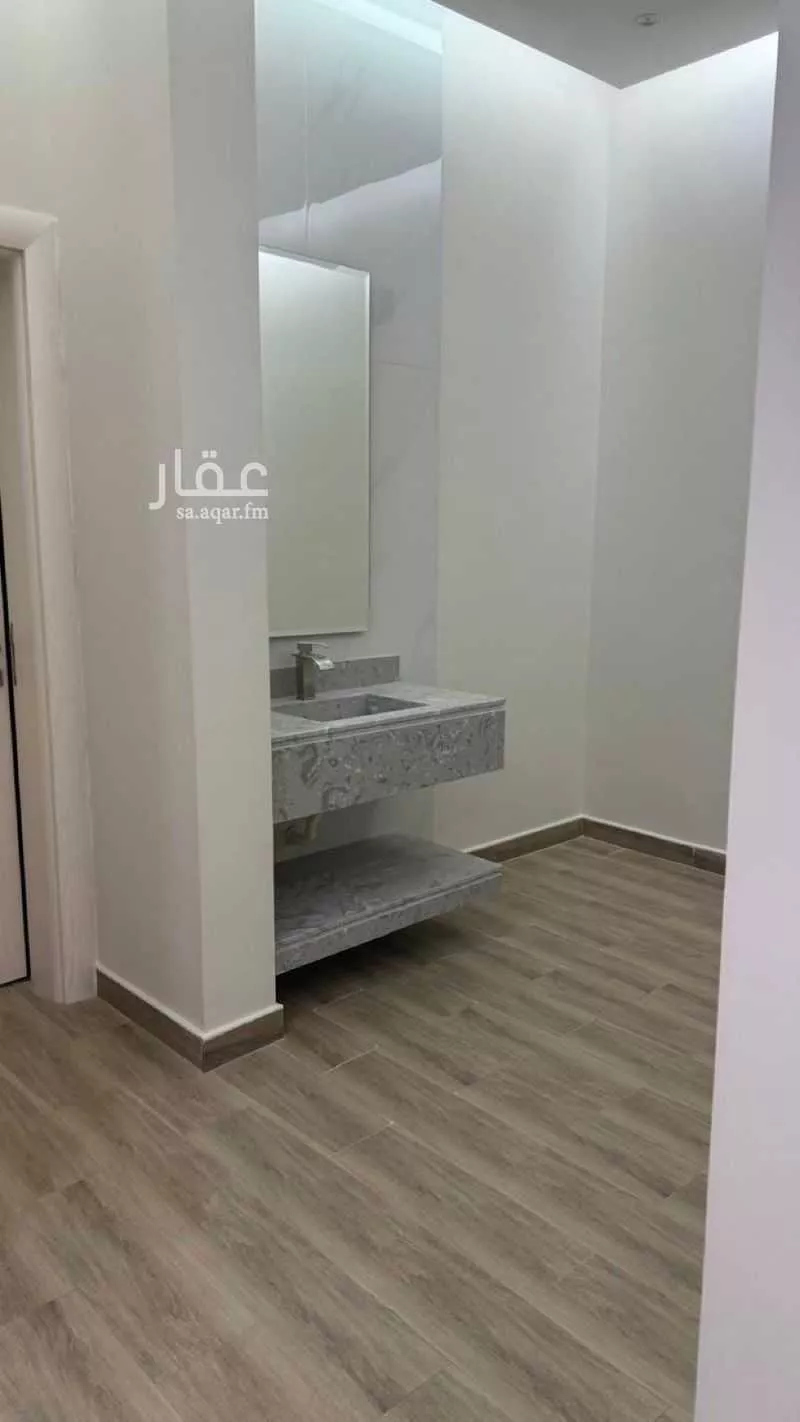 فيلا 6 غرف في الكوثر 8