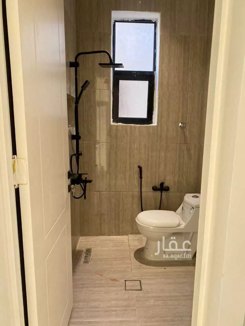 6 bedroom villa in Al Janadriyah 2