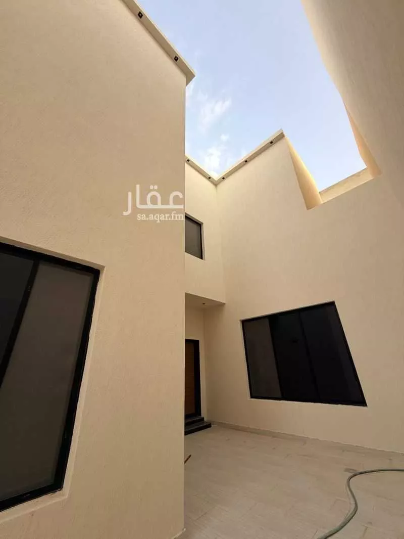 فيلا 6 غرف في ظهرة لبن 4