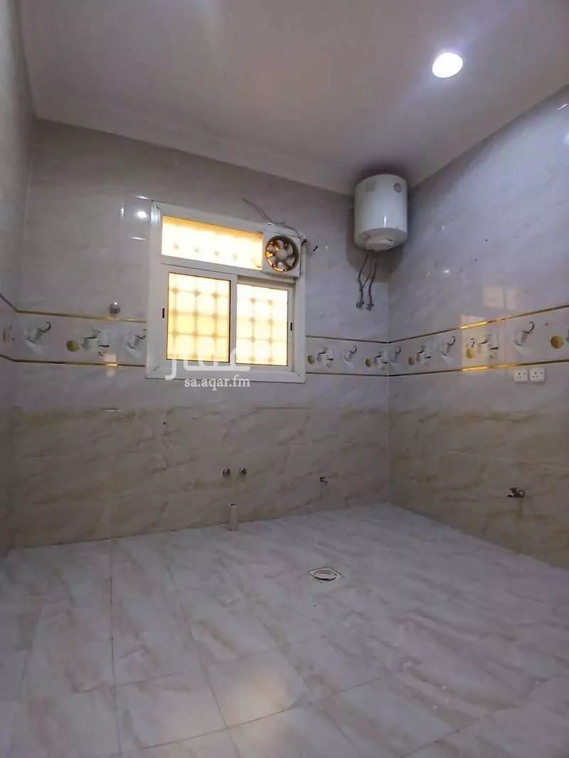 8 bedroom villa in Tuwaiq 4