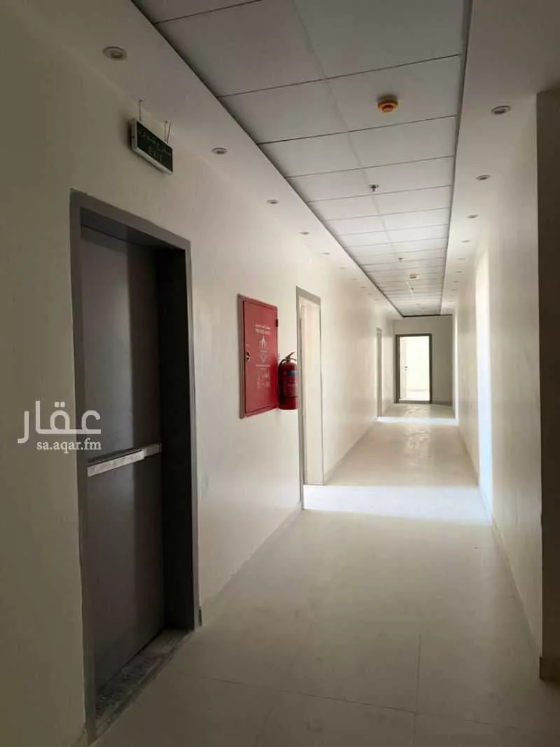 عمارة 2403 م² في المصانع 3