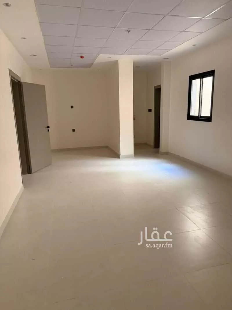 عمارة 2403 م² في المصانع 8