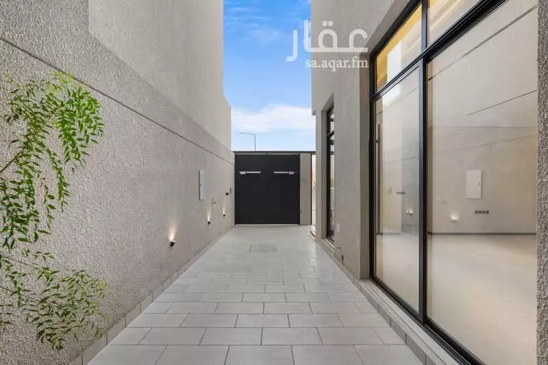 5 bedroom villa in Al Narjis 6