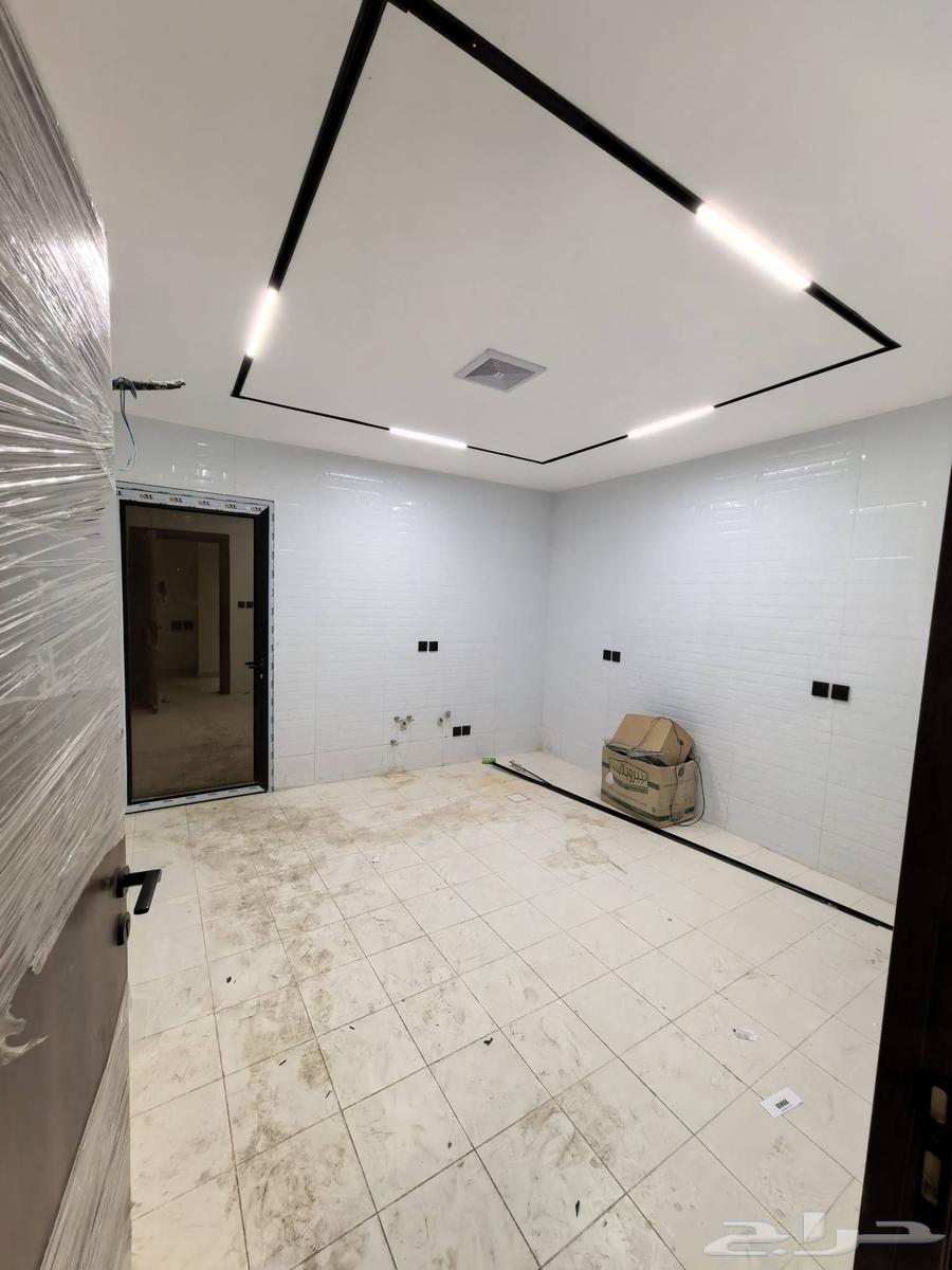 5 bedroom apartment in Al Aqul 12