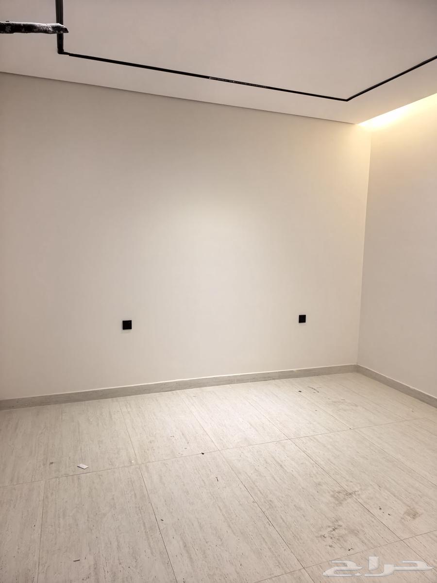 5 bedroom apartment in Al Aqul 15