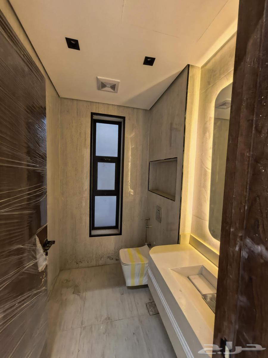 5 bedroom apartment in Al Aqul 17