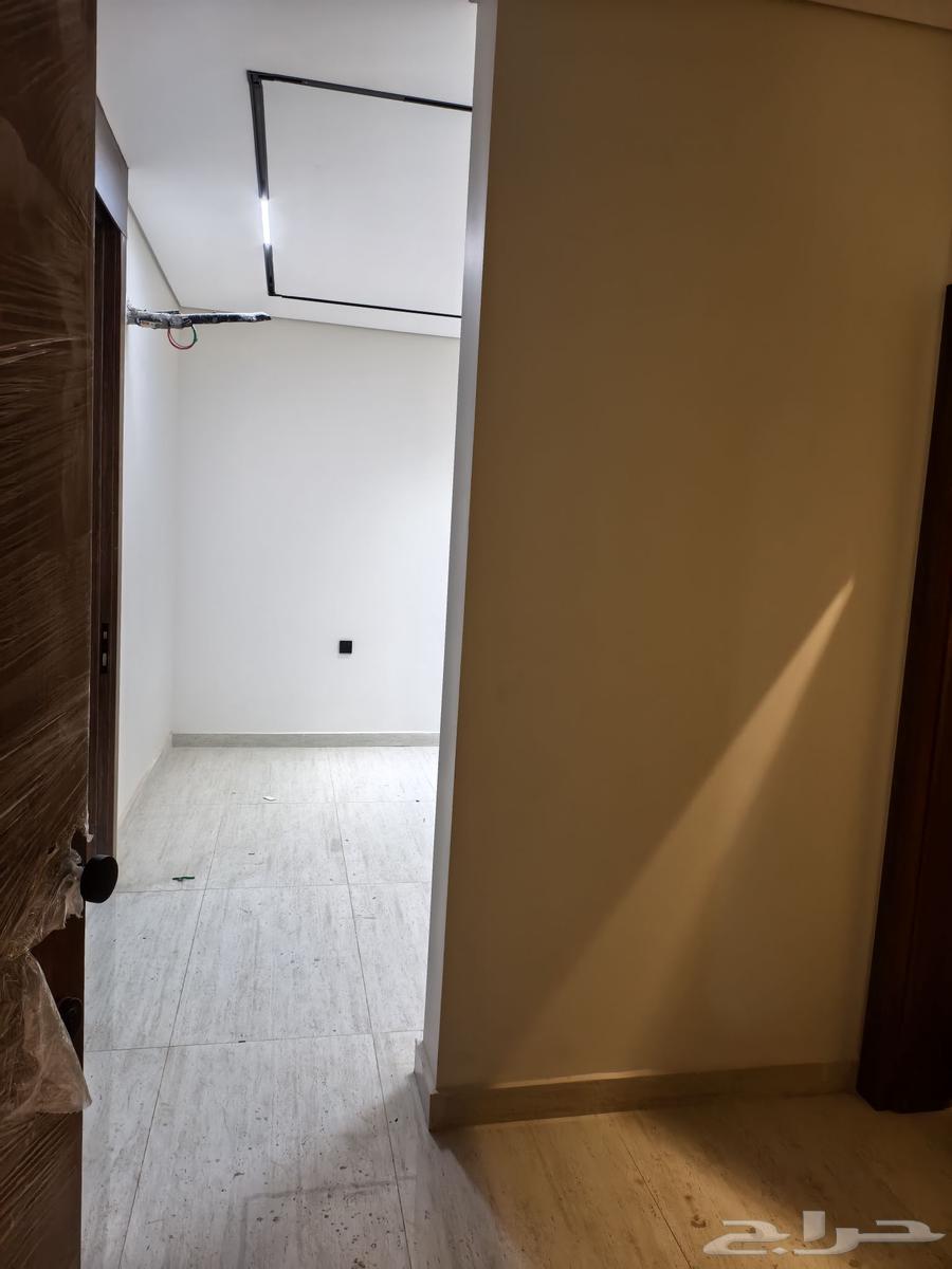 5 bedroom apartment in Al Aqul 20