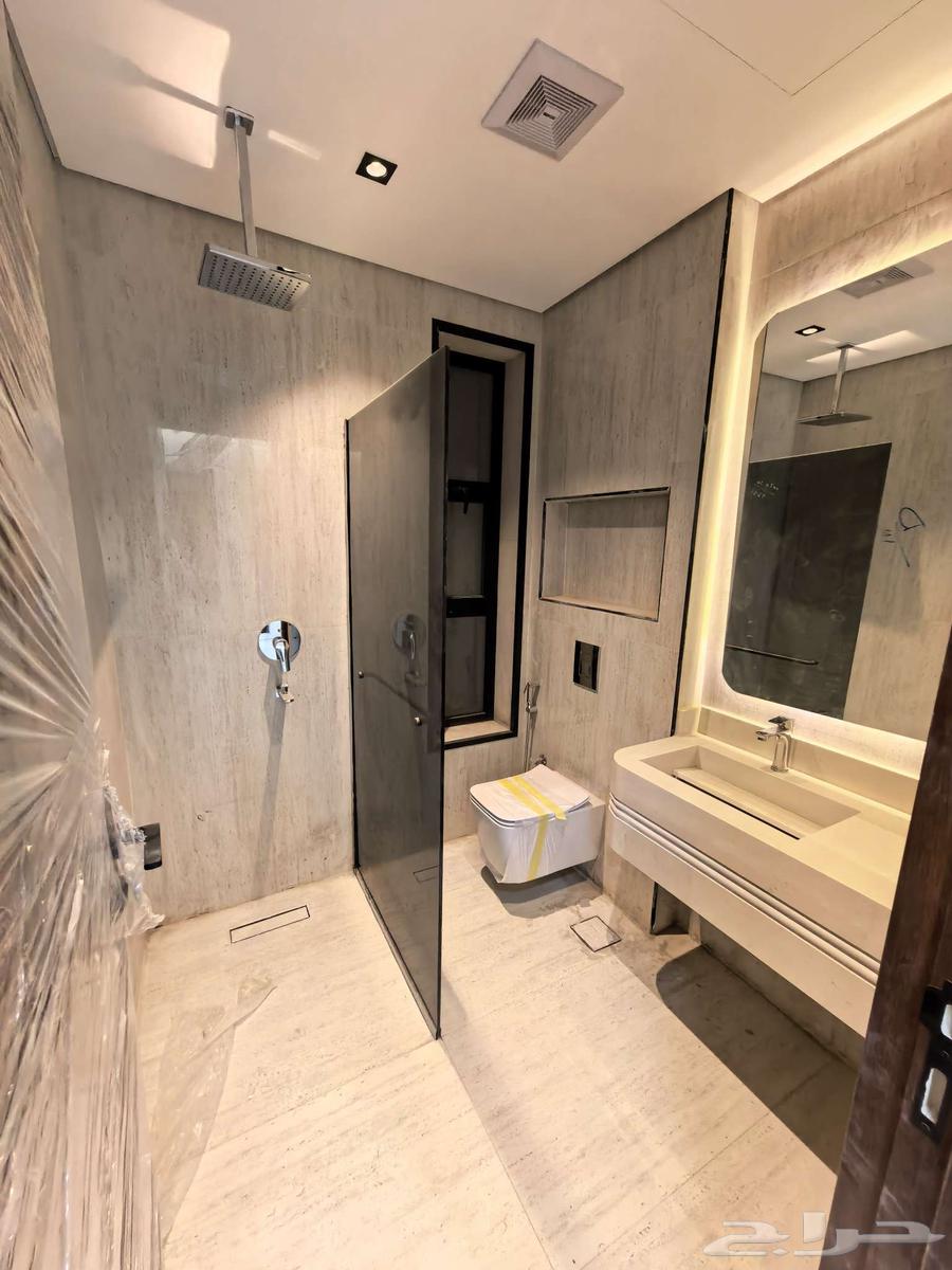 5 bedroom apartment in Al Aqul 8