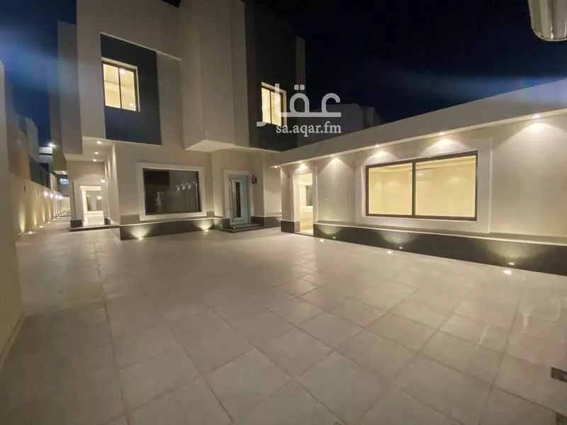 فيلا 8 غرف في الروضة 2