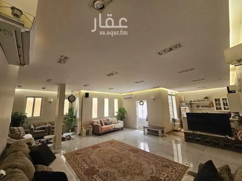 فيلا 9 غرف في الروابي 6