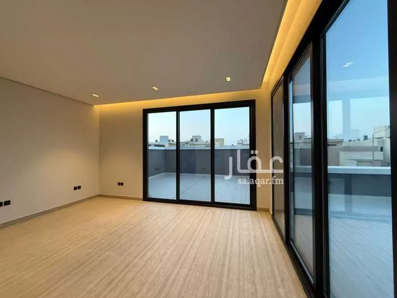 5 bedroom villa in Al Yasmin 9