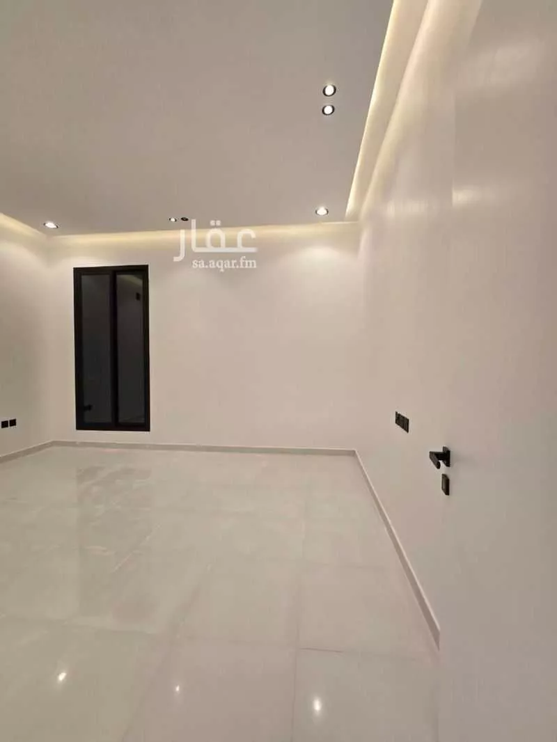 6 bedroom villa in Al Janadriyah 18