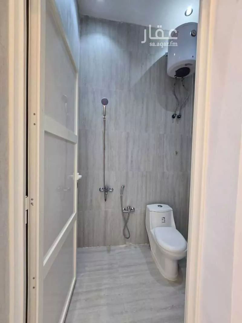6 bedroom villa in Al Janadriyah 9