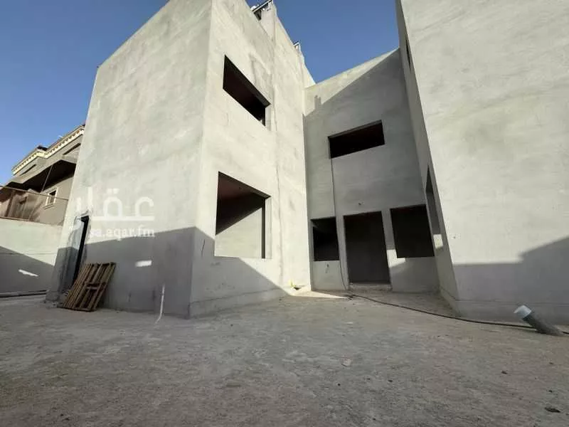 7 bedroom villa in King Fahd 5