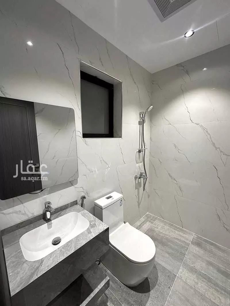 5 bedroom apartment in Madinat Al Umal 11