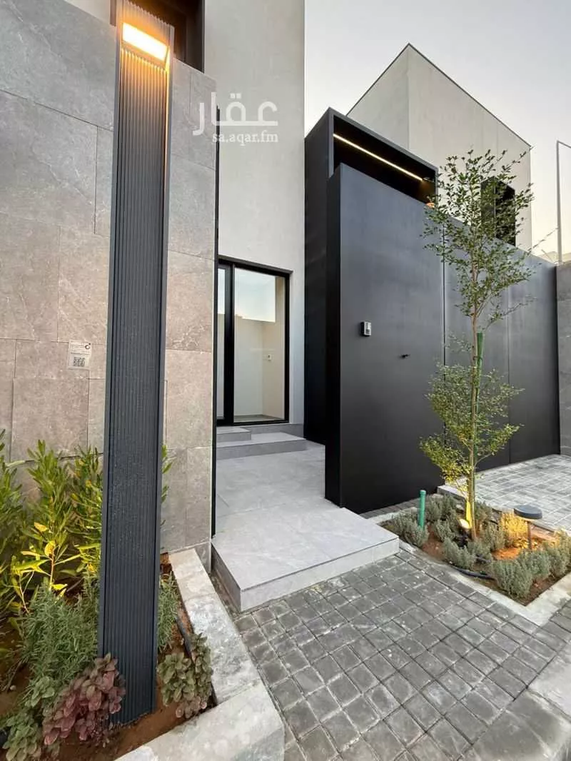 4 bedroom villa in Al Aridh 8