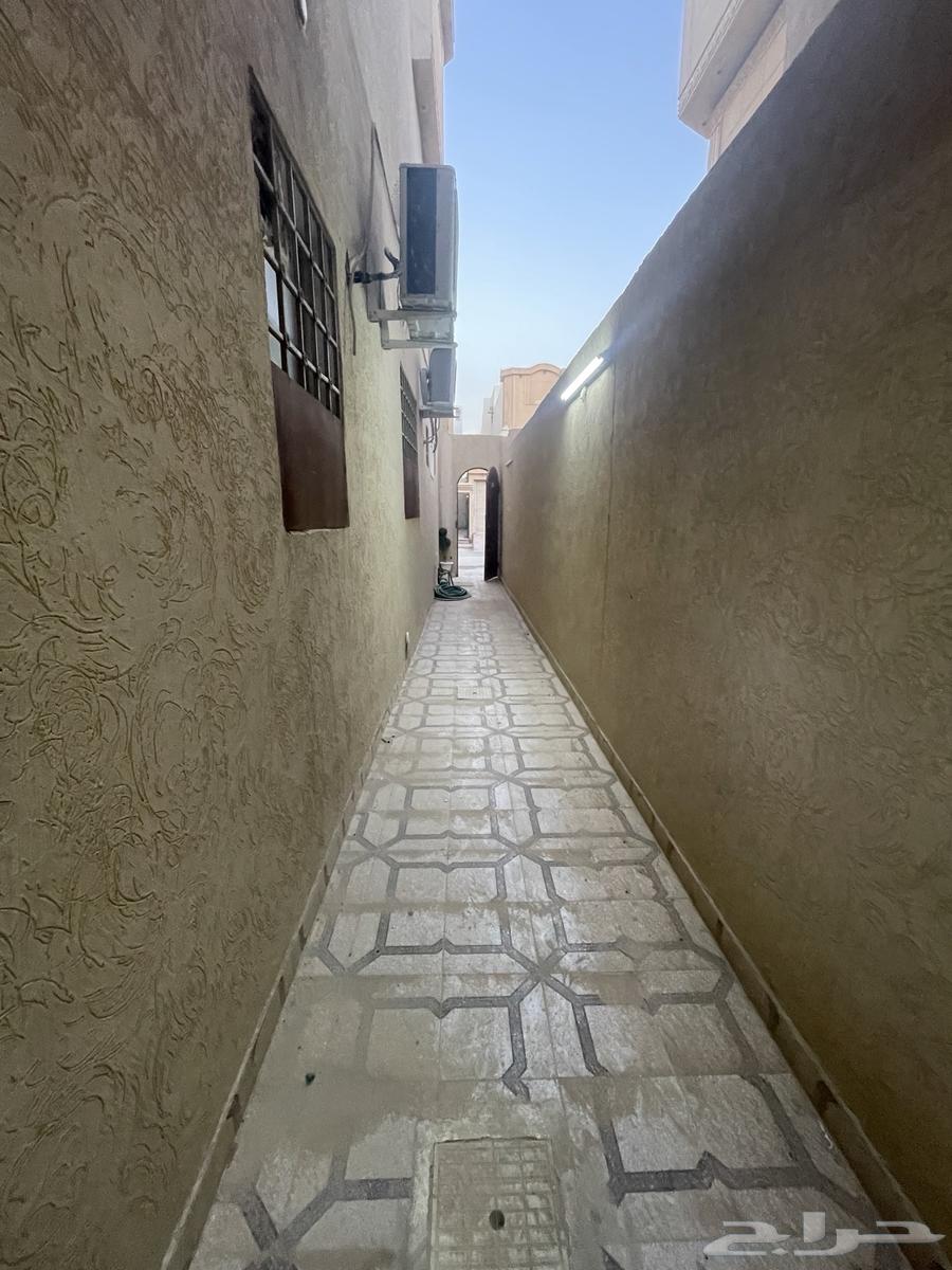 شقة 5 غرف في الجنادرية 30