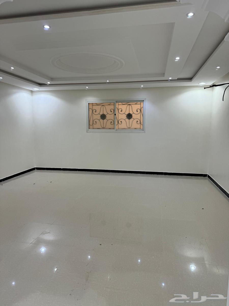 فيلا 9 غرف في طويق 8